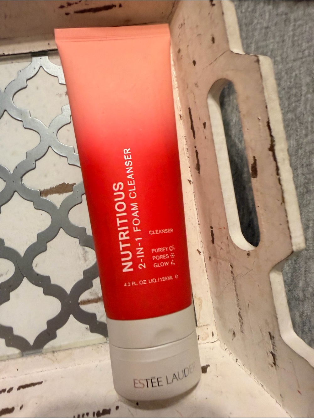 Estee Lauder Nutritious 2-in-1 Foam Cleanser in Gradient Red and Coral